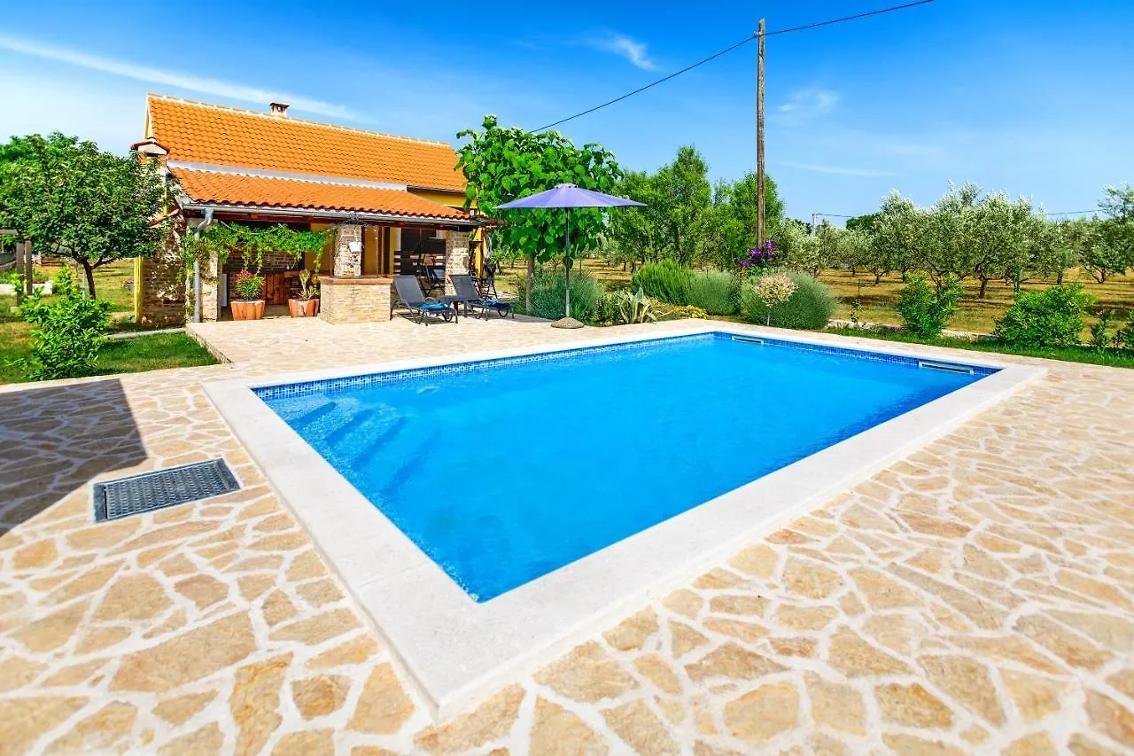 Holiday home Sunny House Villa Smokovic