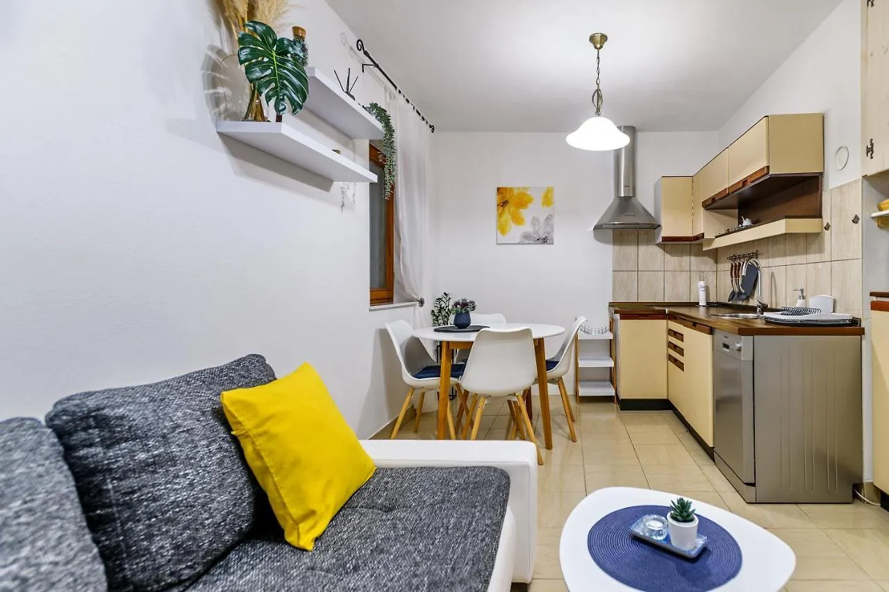 Holiday home Sunny House Villa Smokovic